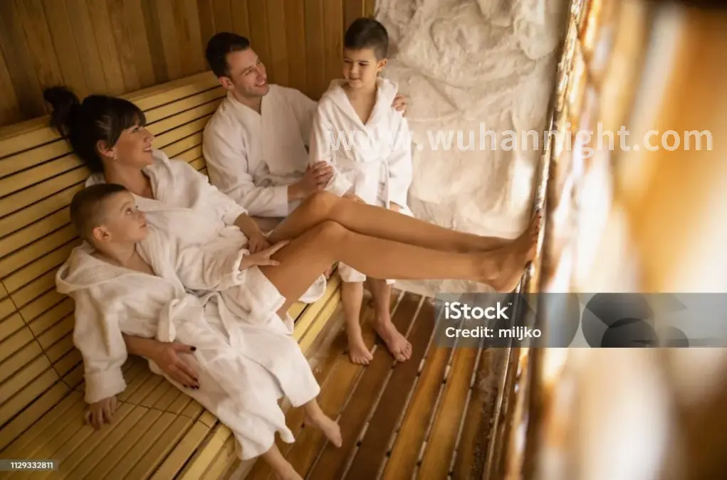 舒适的零重力按摩椅