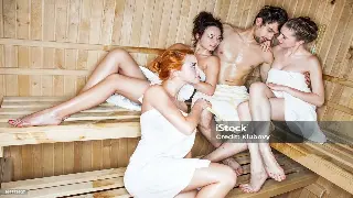 武汉按摩养生：AI赋能，让指尖触碰更智慧的健康未来！ poster